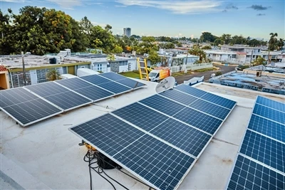 US Residential Solar Faces Collapse Midt Policy Shifts and Market Pressure